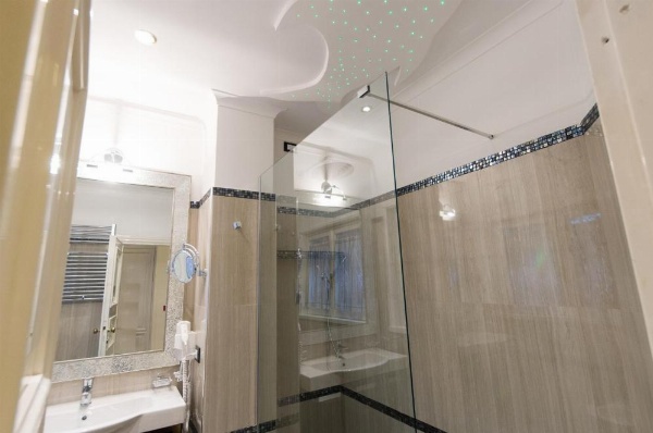 Margutta's Garden image 12