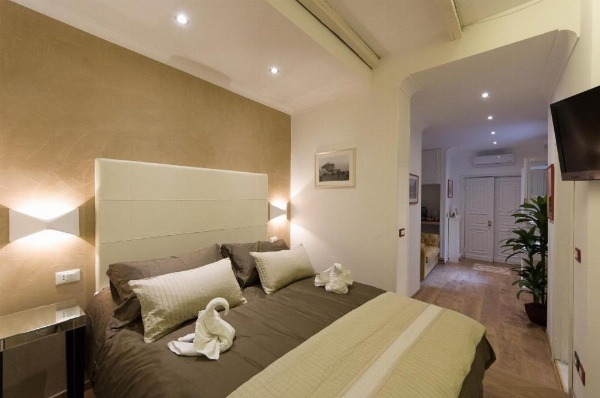 Margutta's Garden image 8